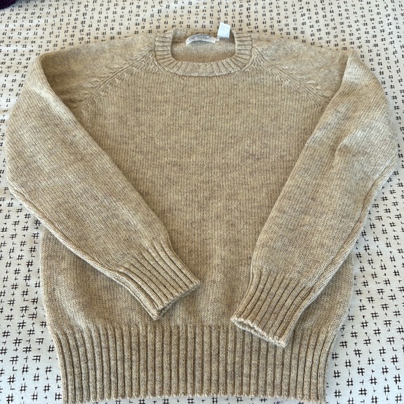 Northern Isles Sweaters - Vintage Northern Isles sweater, oatmeal color, crewneck,size 36 (size S)